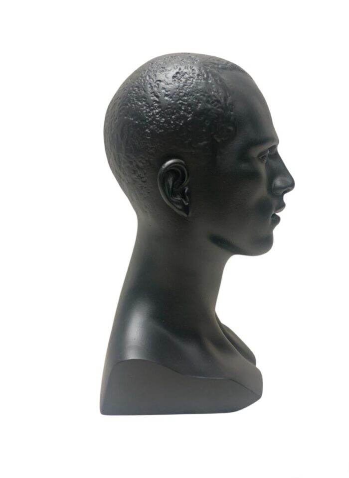 Cabeza hombre esculpida, negro mate. - Imagen 2
