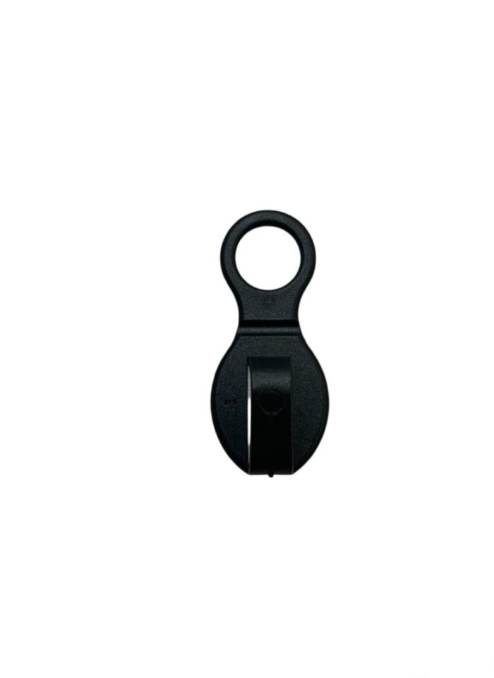 Conector simple para perchas, de 4,5cm, color negro. 25 unidades.