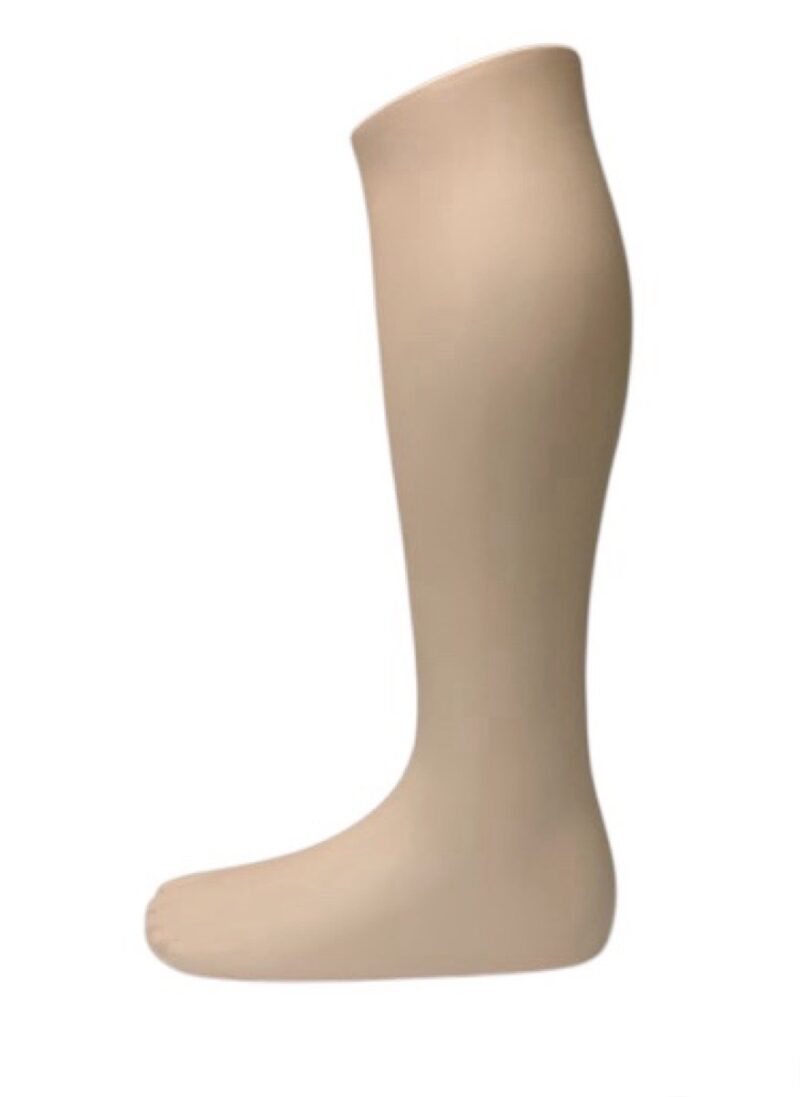 Pie izquierdo infantil 6 años, color carne.